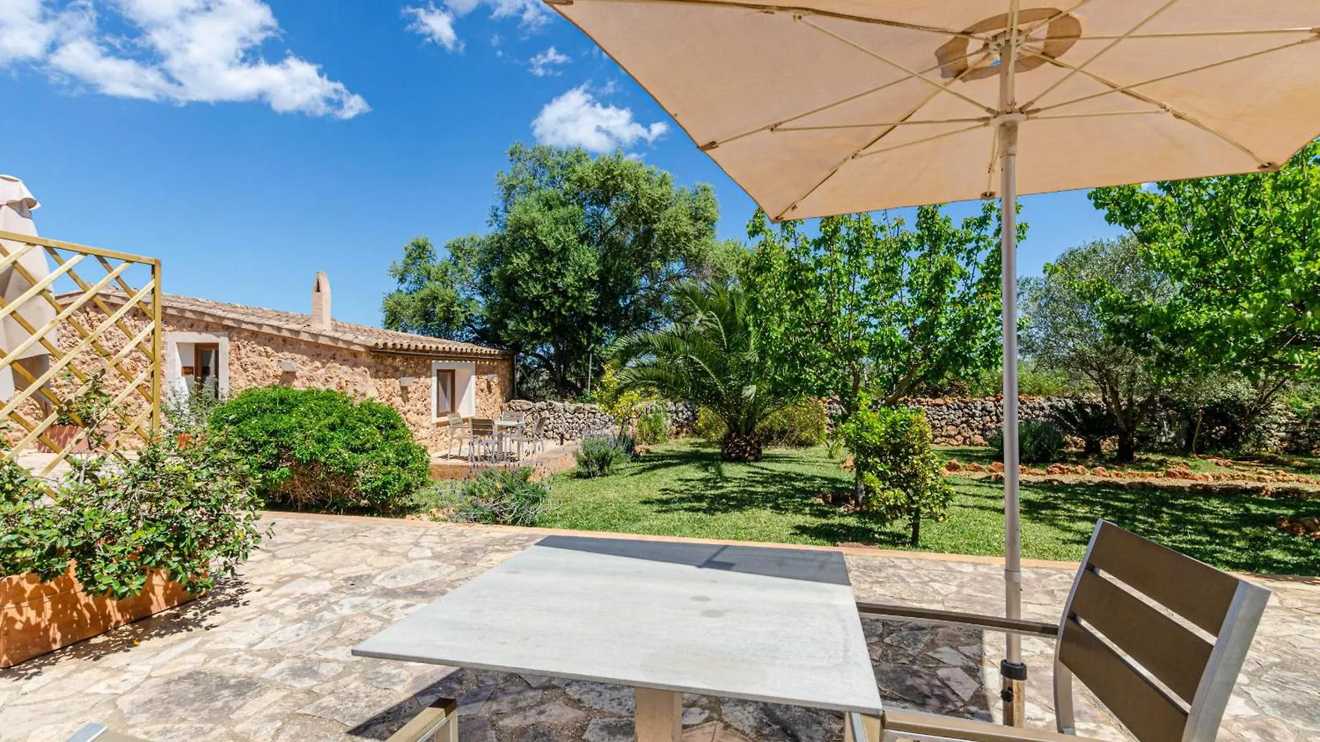 Yourhouse Agroturismo Can Porreti La Soll Lloret de Vistalegre Spain