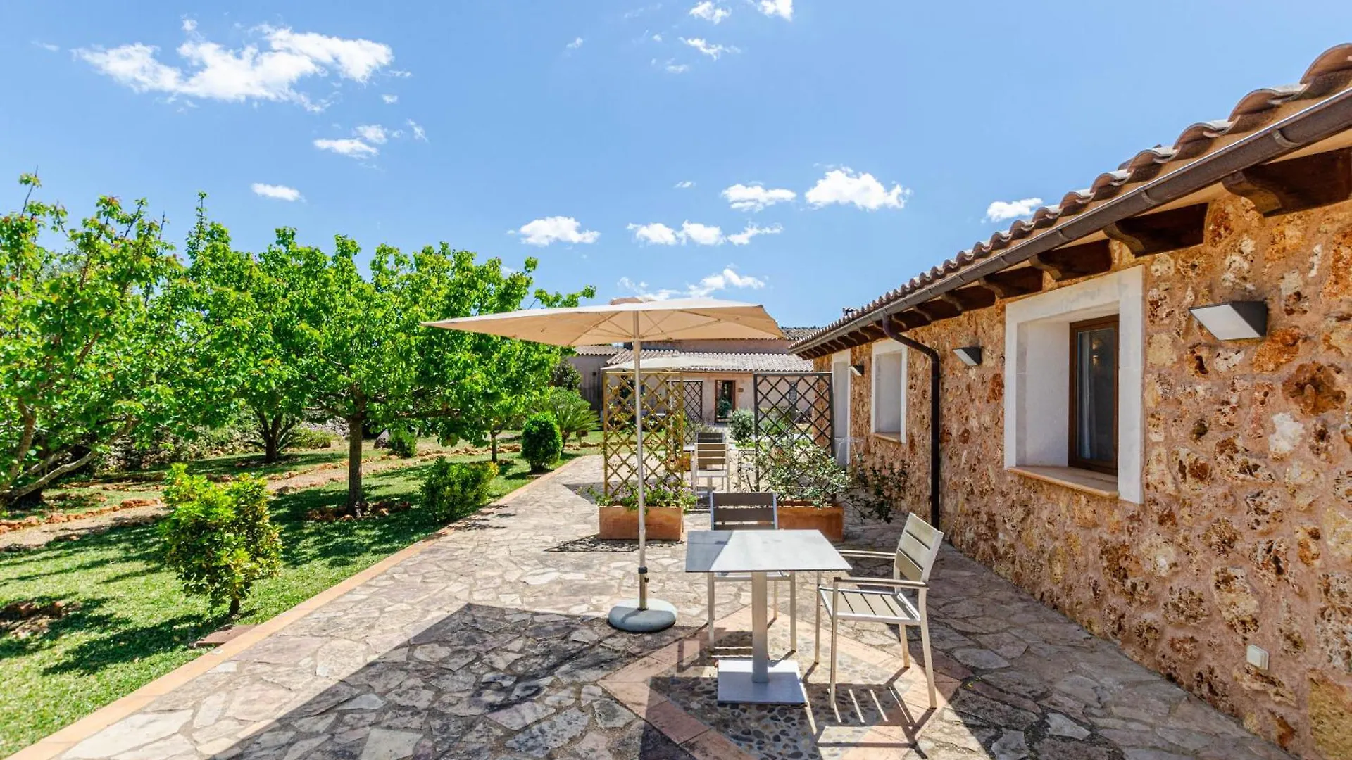 Yourhouse Agroturismo Can Porreti La Soll Lloret de Vistalegre 0*,