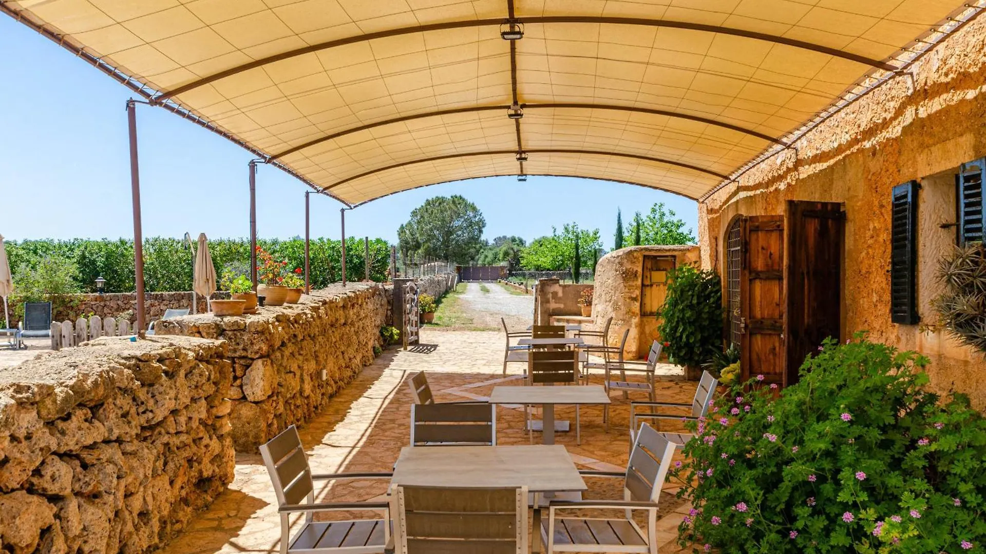 Yourhouse Agroturismo Can Porreti La Soll Lloret de Vistalegre 0*,